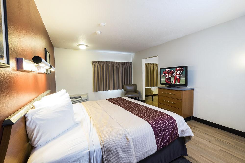 Red Roof Inn Plus+ South Deerfield - Amherst Екстериор снимка