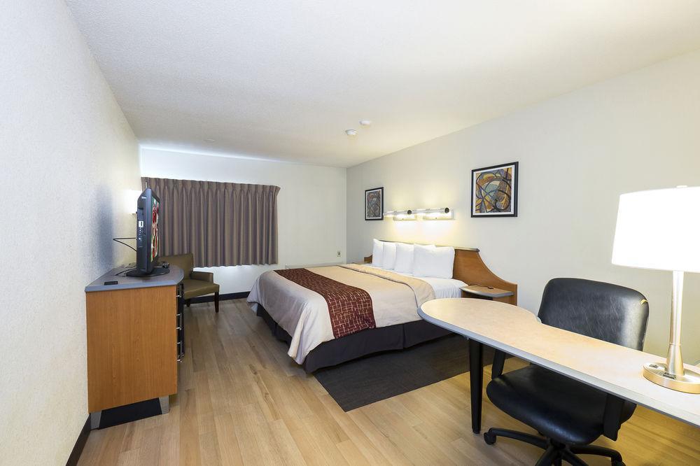 Red Roof Inn Plus+ South Deerfield - Amherst Екстериор снимка