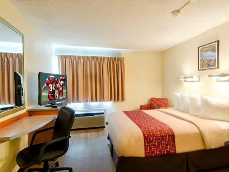 Red Roof Inn Plus+ South Deerfield - Amherst Екстериор снимка